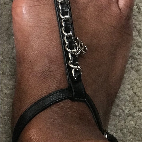 🎈CHANEL 🎈Braided CC Logo Thong Sandals size 38 - Picture 3 of 7